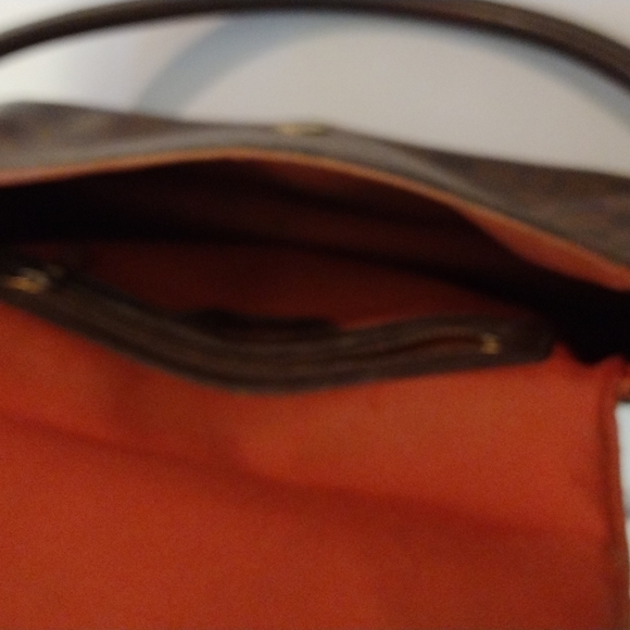 Louis Vuitton handbag - Picture 6 of 8